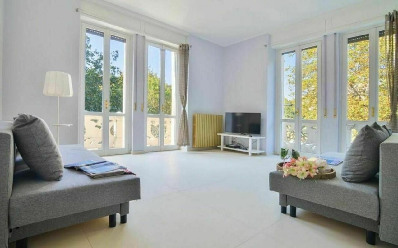 Bacone Liberty Olimpia Apartment Milan Bagian luar foto